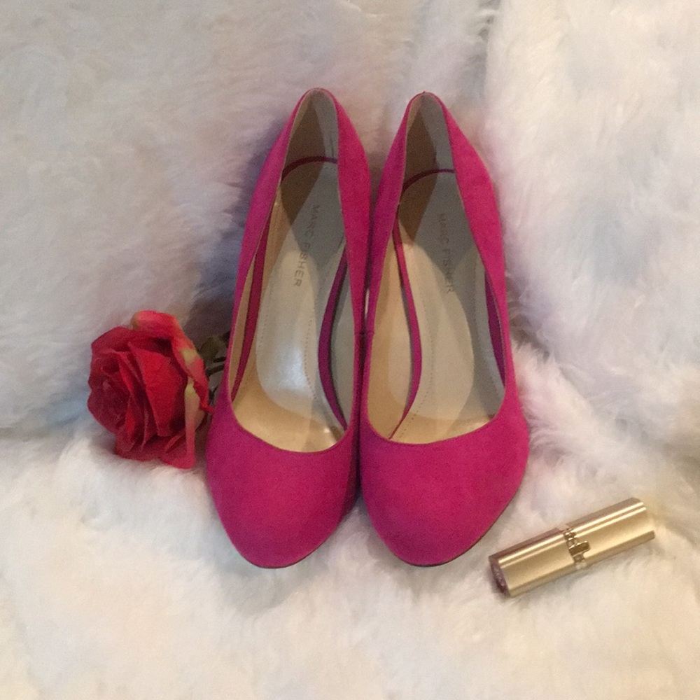 Gorgeous Marc Fisher pumps!